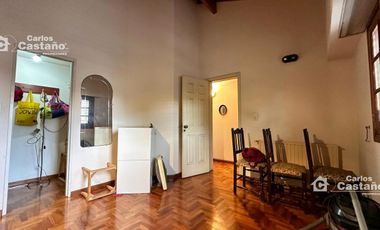 Exc Chalet 5 Amb con Fondo, Quincho y Garage