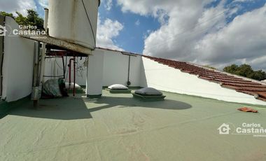 Exc Chalet 5 Amb con Fondo, Quincho y Garage