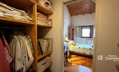 Exc Chalet 5 Amb con Fondo, Quincho y Garage