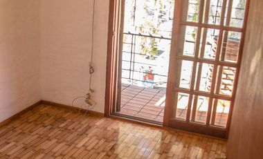 VENTA CASA BARRIO MARTIN - 4 dormitorios   cochera   patio y terraza