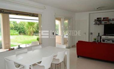 Daniela Esteche Realty & home, importante casa francesa en La Lomada