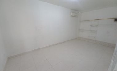 Se Vende Hermosa Casa En Yumbo De Tres Pisos Unifamiliar