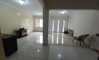 Se Vende Hermosa Casa En Yumbo De Tres Pisos Unifamiliar