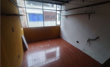SE ARRIENDA CASA EN B/EL PARAISO-DINDALITO, ZONA DEL EL TINTAL - KMCM