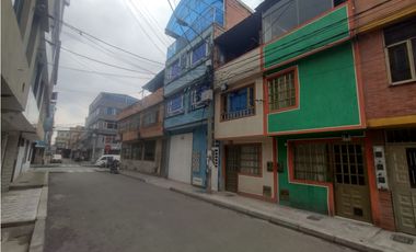 SE ARRIENDA CASA EN B/EL PARAISO-DINDALITO, ZONA DEL EL TINTAL - KMCM