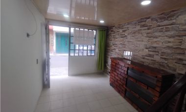 SE ARRIENDA CASA EN B/EL PARAISO-DINDALITO, ZONA DEL EL TINTAL - KMCM