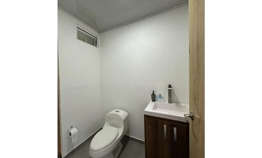 🔥RENTA de casa amoblada con piscina y jacuzzi en Cerritos