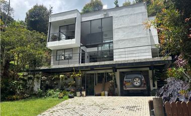 Arriendo casa finca amoblada en El Tablazo de tres niveles