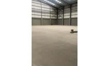Arriendo bodega industrial de 1.480 m² en Rionegro