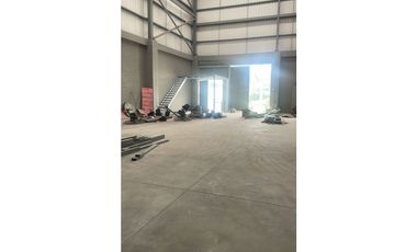 Arriendo bodega industrial de 1.480 m² en Rionegro