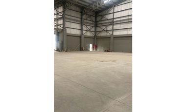 Arriendo bodega industrial de 1.480 m² en Rionegro