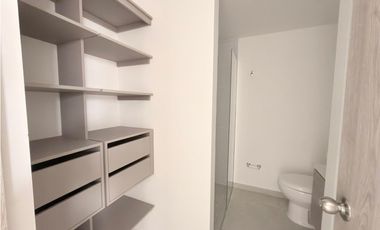 Apartamento para la venta y renta tradicional en Sabaneta, piso 4