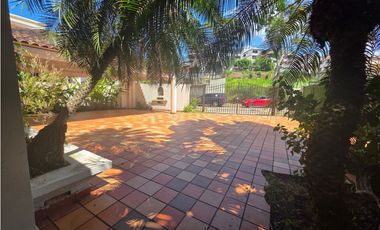 SE VENDE LUJOSA CASA EN DOS MARES 7 HABITACIONES PISCINA Y JACUZZI