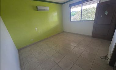SE VENDE LUJOSA CASA EN DOS MARES 7 HABITACIONES PISCINA Y JACUZZI
