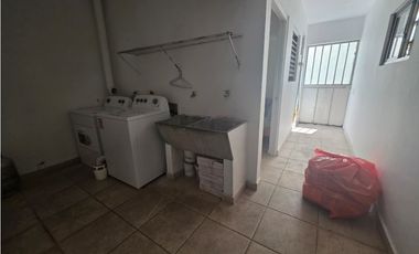 SE VENDE LUJOSA CASA EN DOS MARES 7 HABITACIONES PISCINA Y JACUZZI