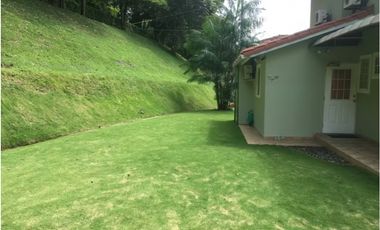 Venta de Casa en Residencial Azores, Villa Lucre