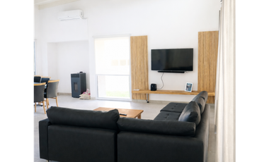 CASA EN VENTA EN COSTA ESMERALDA - ECUESTRE 301