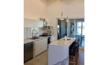 CASA EN VENTA EN COSTA ESMERALDA - ECUESTRE 301