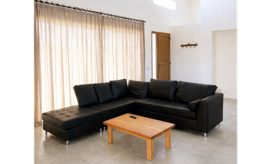 CASA EN VENTA EN COSTA ESMERALDA - ECUESTRE 301