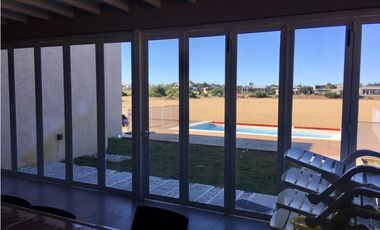 CASA EN VENTA EN COSTA ESMERALDA - ECUESTRE 301