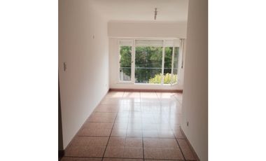 Alqulier ph 4 ambientes con patio 1er piso