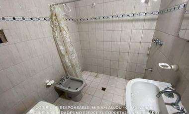 CASA DE 4 AMBIENTES – 135 M² CUBIERTOS – LOTE DE 532 M² – MONTE GRANDE