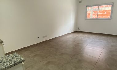 Departamento  2 Ambientes  Alquiler  Villa Luzuriaga
