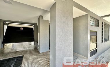 DEPARTAMENTO A ESTRENAR, DOS AMBIENTES, BARRIO RESIDENCIAL A 300mtrs ESTACION