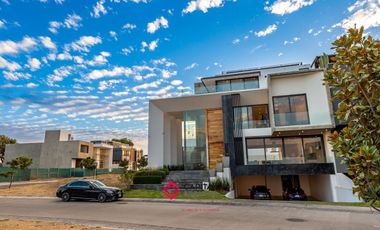 Casa en Venta en Puerta Las Lomas Zapopan Zona Andares de Lujo