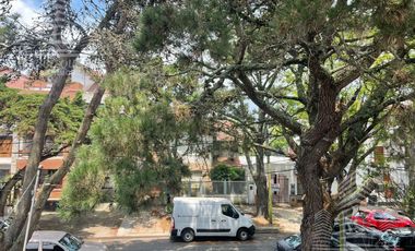 Hermoso duplex c/quincho y espacio vehicular.