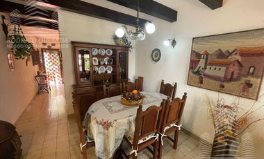 Hermoso duplex c/quincho y espacio vehicular.