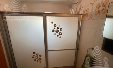 Hermoso duplex c/quincho y espacio vehicular.