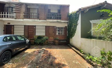 Hermoso duplex c/quincho y espacio vehicular.