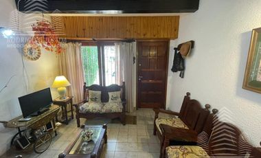 Hermoso duplex c/quincho y espacio vehicular.