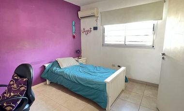 Venta PH 4 ambientes  Al frente, Lanús Oeste.