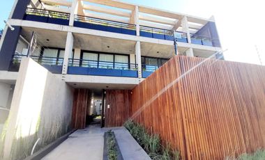 Departamento 4 ambientes con terraza privada y balcón a la venta Ituzaingo Norte