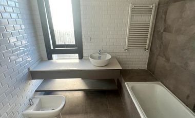 Departamento 4 ambientes con terraza privada y balcón a la venta Ituzaingo Norte