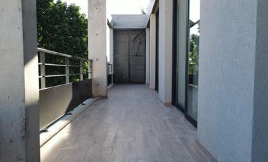 Departamento 4 ambientes con terraza privada y balcón a la venta Ituzaingo Norte