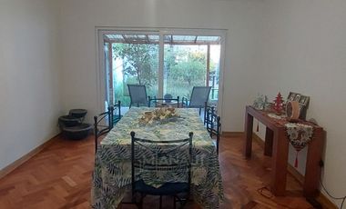 ARRIENDO LINDA CASA REMODELADA ÑUÑOA SECTOR PEDRO  VALDIVIA