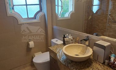 ARRIENDO LINDA CASA REMODELADA ÑUÑOA SECTOR PEDRO  VALDIVIA