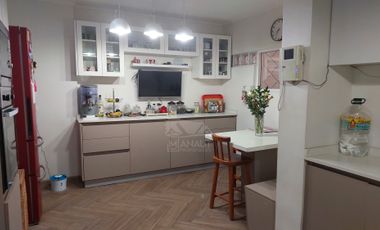 ARRIENDO LINDA CASA REMODELADA ÑUÑOA SECTOR PEDRO  VALDIVIA