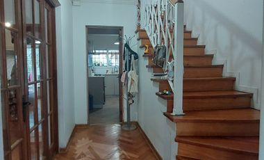ARRIENDO LINDA CASA REMODELADA ÑUÑOA SECTOR PEDRO  VALDIVIA