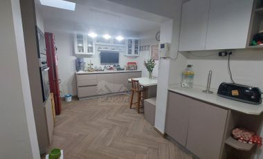 ARRIENDO LINDA CASA REMODELADA ÑUÑOA SECTOR PEDRO  VALDIVIA