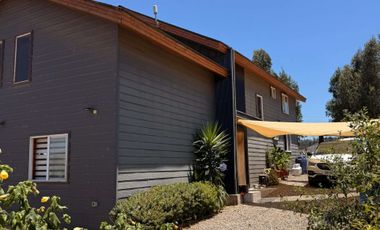 Venta casa en condominio de parcelas con doble altura