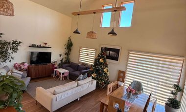 Venta casa en condominio de parcelas con doble altura