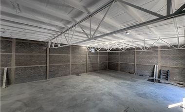 Bodega Industrial 1000m2 - APODACA (AGUA FRIA)