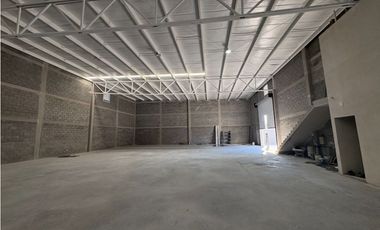 Bodega Industrial 1000m2 - APODACA (AGUA FRIA)