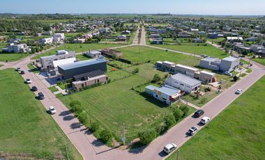 Terreno en Venta, Acequias del aire, Roldan, oportunidad apto comercial !