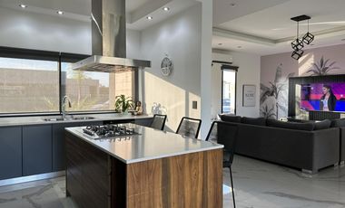 Casa en venta en Santa Rita Canning San Vicente