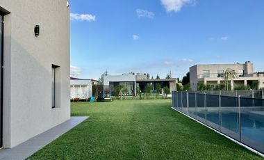 Casa en venta en Santa Rita Canning San Vicente